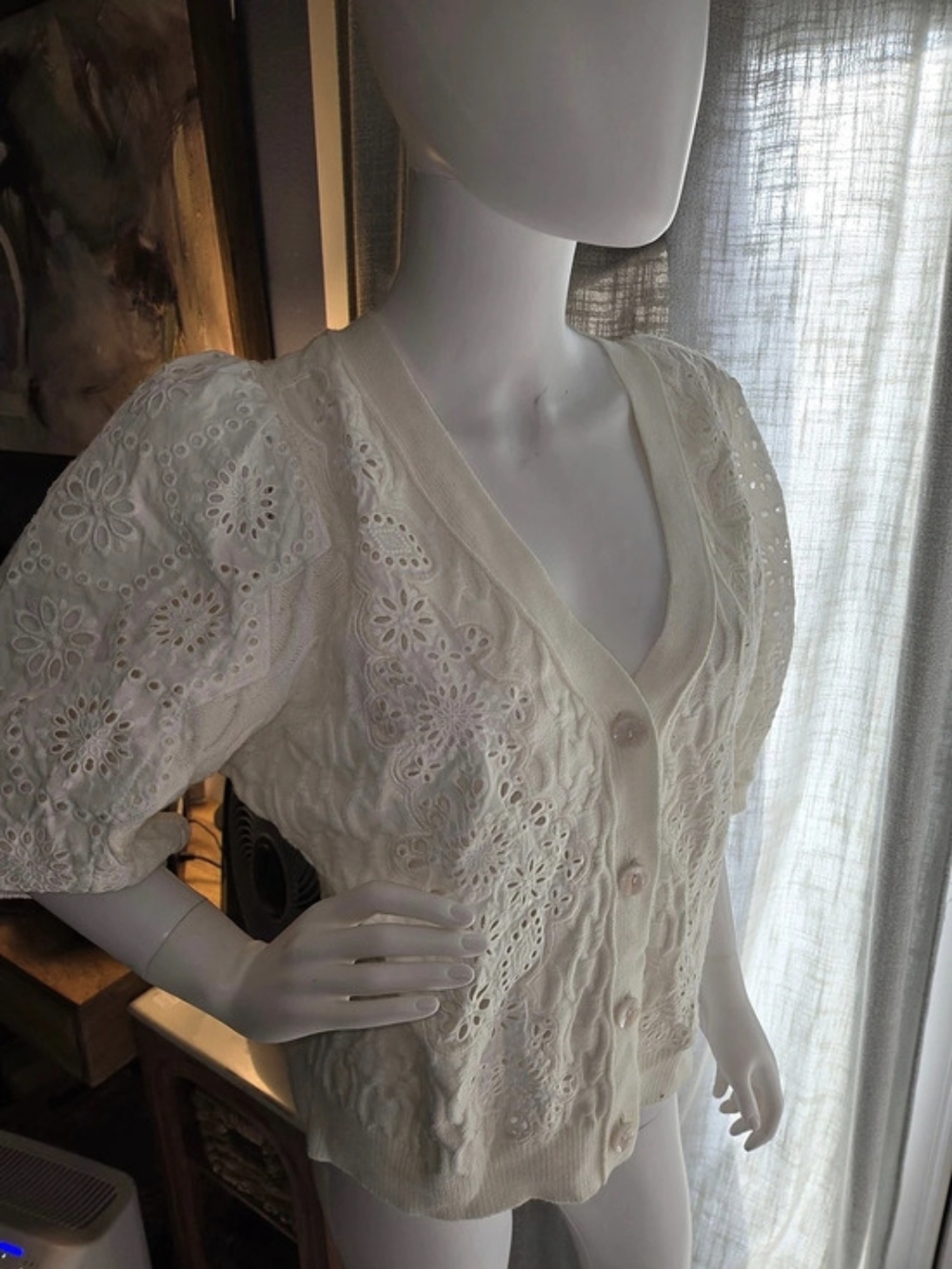 Boston Proper Embroidered Eyelet Cardigan in White Size Small Like New